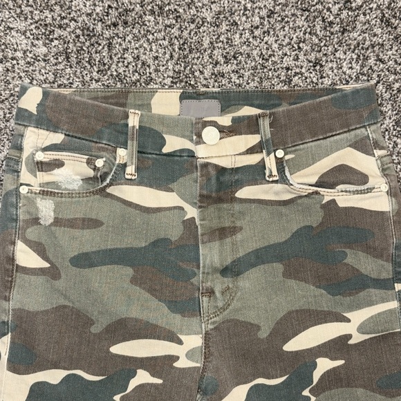 Mother High Waisted Looker Ankle Fray in Camo - Picture 6 of 9